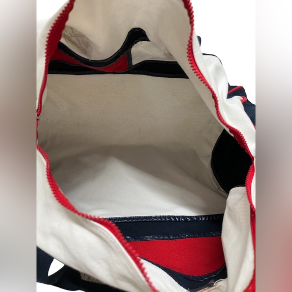 Tommy Hilfiger Duffle Weekender Bag - Picture 7 of 10
